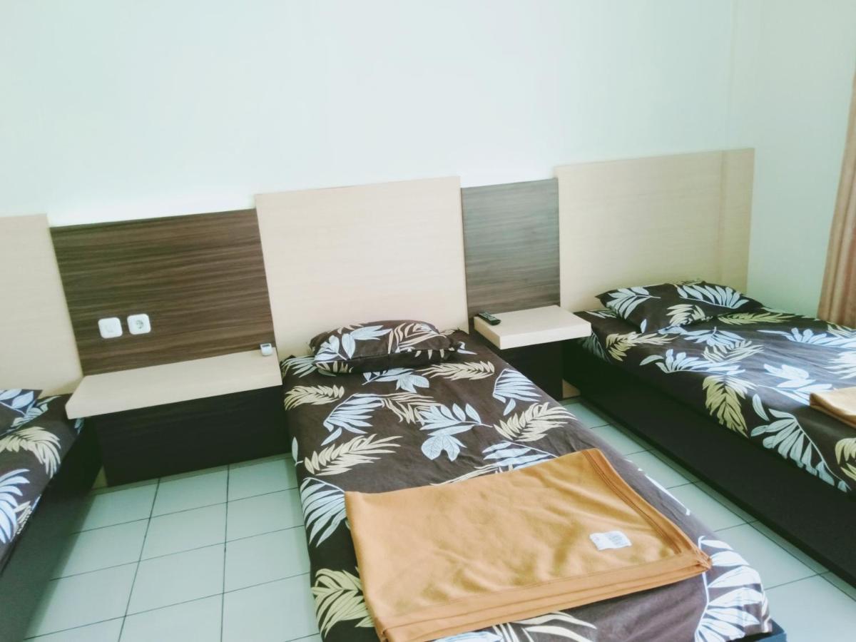 Hotel Taman Indah Madiun Exterior photo