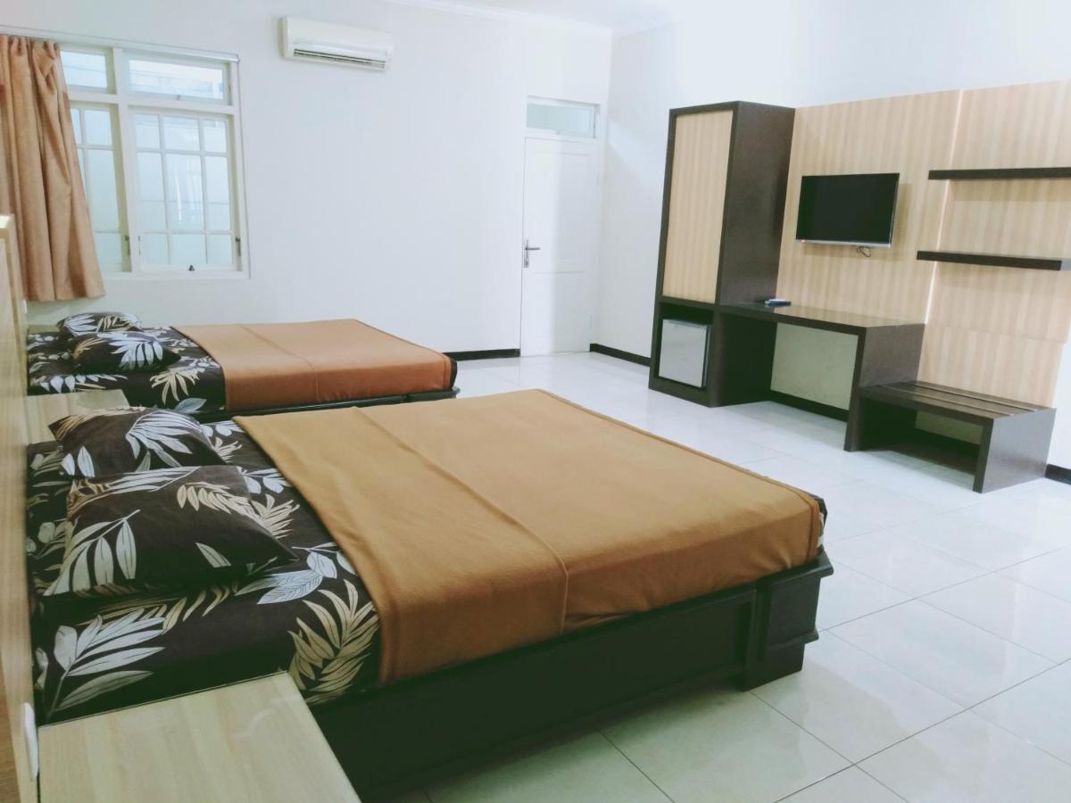 Hotel Taman Indah Madiun Exterior photo