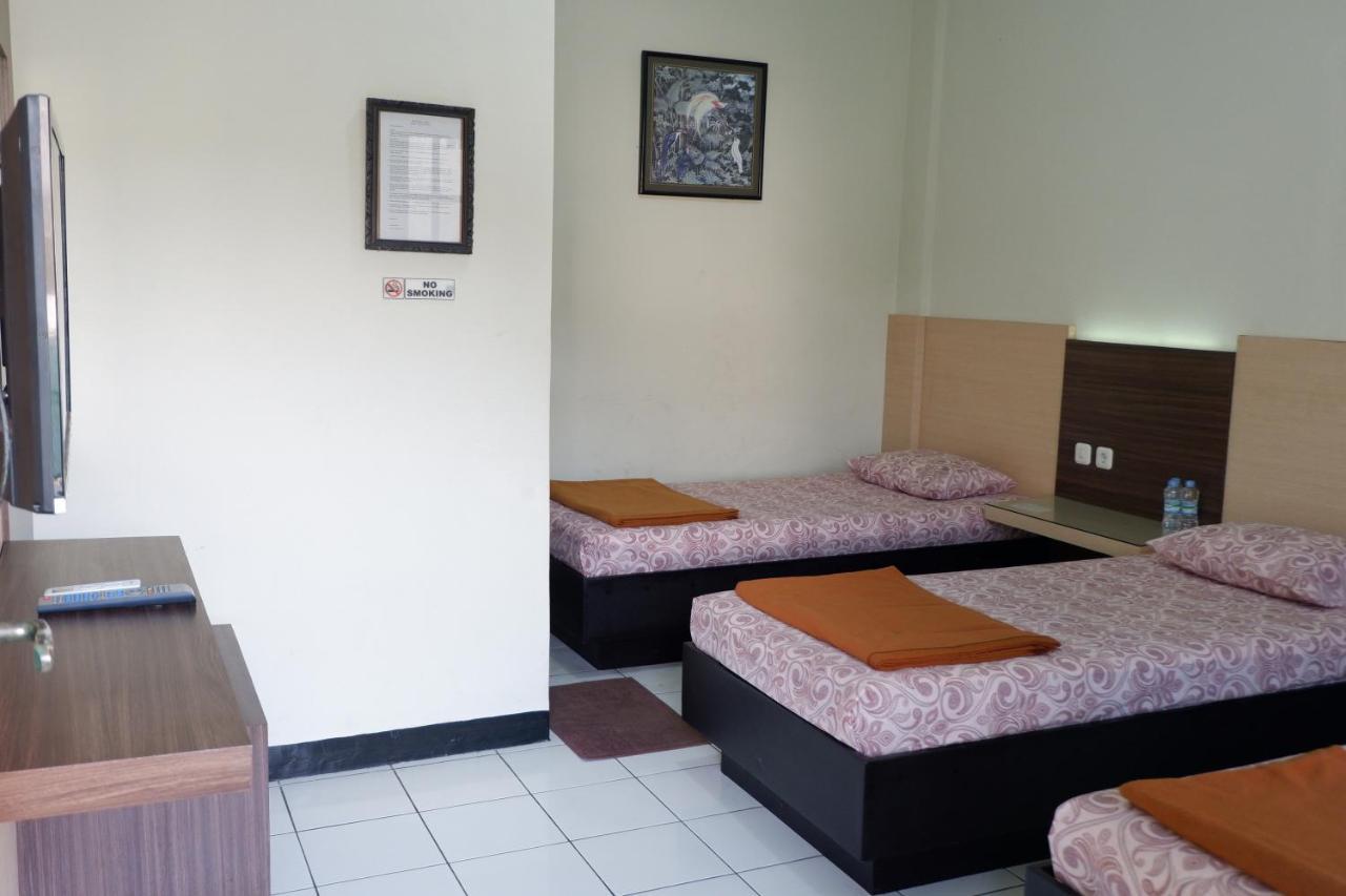 Hotel Taman Indah Madiun Exterior photo
