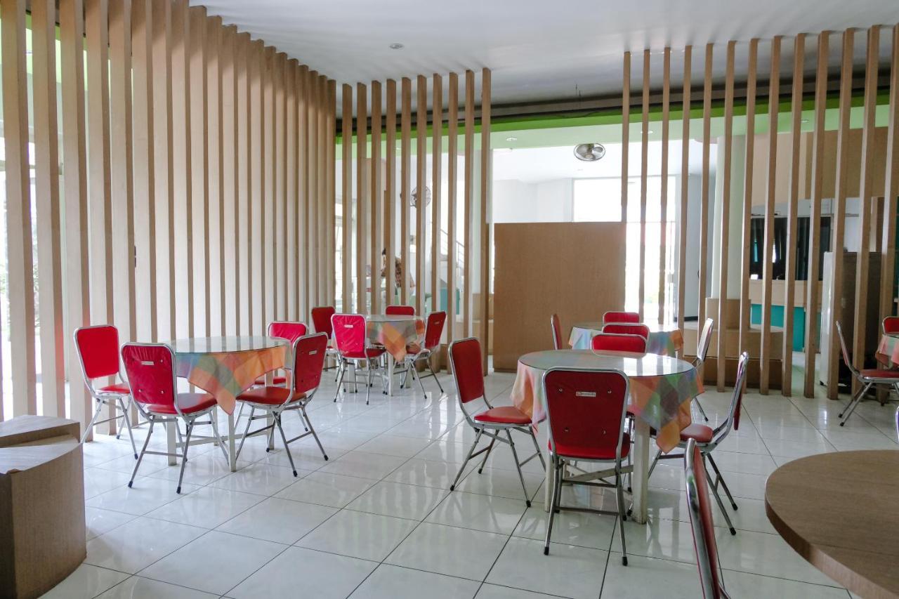 Hotel Taman Indah Madiun Exterior photo